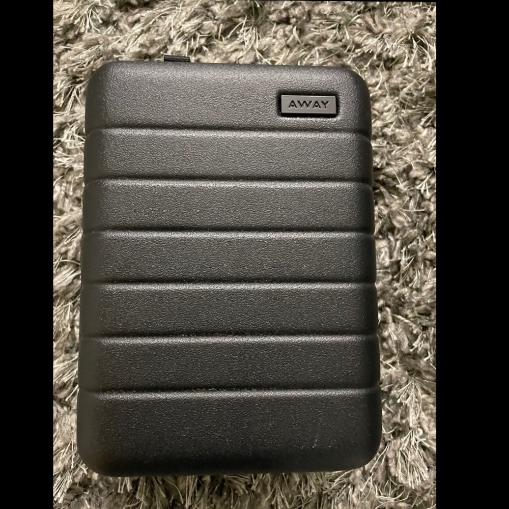 Away Luggage - The Mini